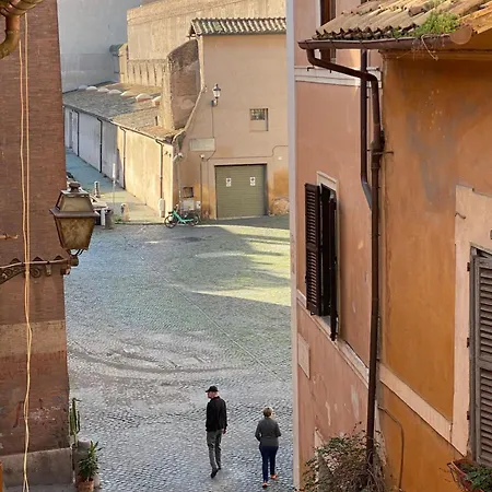 Artist In The Heart Of Trastevere Apartment Rome